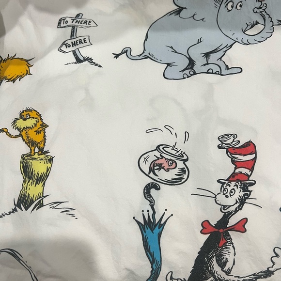 Pottery Barn Kids Organic Cotton Percale Twin XL Sheet Set- Dr. Suess - Picture 2 of 2